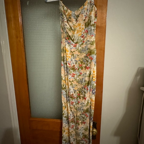 Reformation Kourtney Dress in Countryside Floral, Sz 4 - Picture 5 of 6